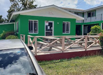 the-bahamas/eleuthera/restaurant/sharil-s