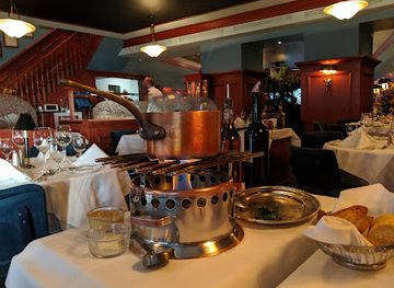 canada/quebec/restaurant/le-continental-cuisine-francaise-fruits-de-mer-homard-steak-flambe