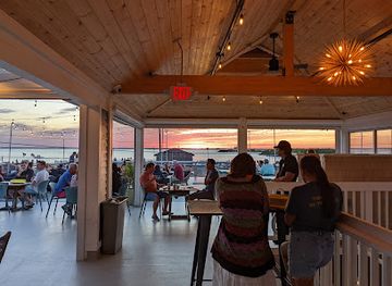 new-jersey/island-beach-state-park/restaurant/bird-and-betty-s