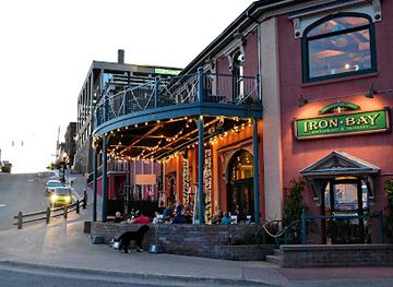 michigan/marquette/restaurant/iron-bay-restaurant-drinkery