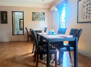 benin/comoe-national-park/restaurant/kateri-s-bamboo-house-restaurant