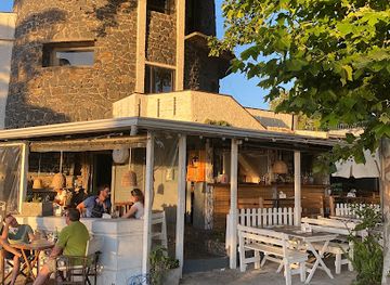 uruguay/colonia-del-sacramento/restaurant/reina-cafe-bar