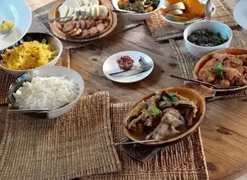 eDladleni Restaurant