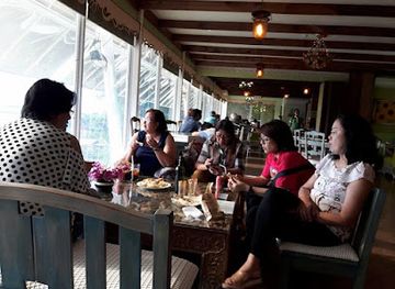 philippines/bohol/restaurant/the-buzzz-cafe-by-bohol-bee-farm