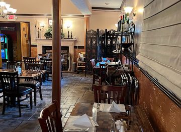 massachusetts/lowell/restaurant/friends-restaurant-pub