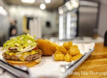 iowa/muscatine/restaurant/capones-chicago-eatery