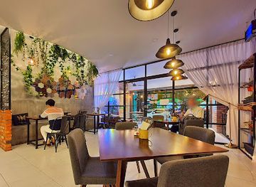 malaysia/ipoh/restaurant/camper-1991