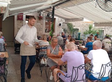 montenegro/kotor-bay/restaurant/old-town-little-bay