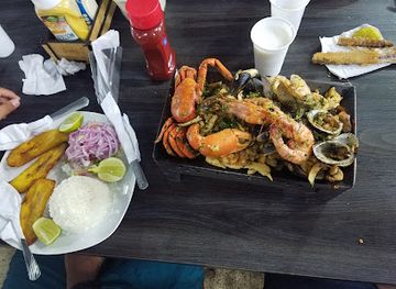 ecuador/salinas/restaurant/cevichelandia