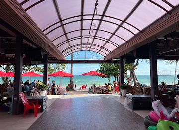 cambodia/sihanoukville/ochheuteal-beach/restaurant/sea-1-restaurant