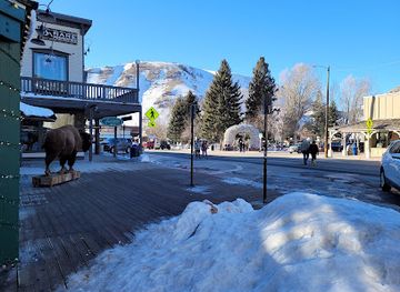 wyoming/snow-king-mountain-resort/restaurant/roadhouse-pub-eatery