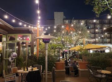 california/burbank/restaurant/the-front-yard