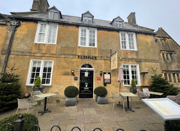 united-kingdom/cotswolds/restaurant/russell-s-of-broadway