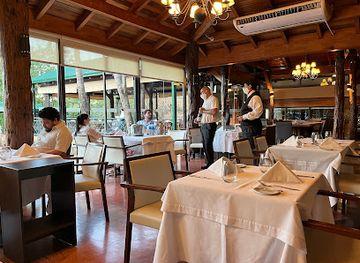 argentina/puerto-iguazu/restaurant/jungle-restaurante-puerto-iguazu