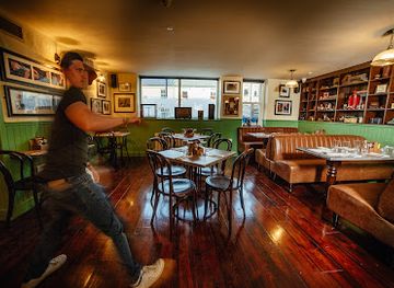 ireland/westport/restaurant/cobbler-s-bar-courtyard