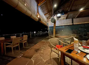 Drop Off Bar and Grill