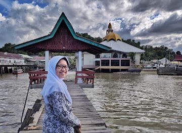 brunei/bandar-seri-begawan/kampong-ayer/restaurant/a-b-s-restaurant