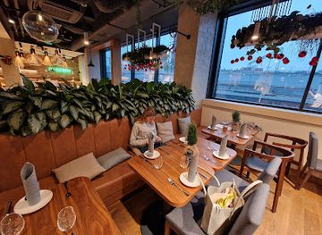 poland/silesia/restaurant/winestone