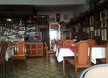montenegro/ulcinj/restaurant/amfora