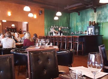 canada/ottawa/hintonburg/restaurant/absinthe