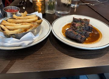 wisconsin/milwaukee/third-ward/restaurant/the-edison