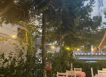 Restaurant Metropol traditional albanian and italian food