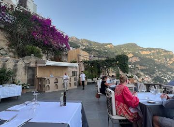 italy/positano/restaurant/luna
