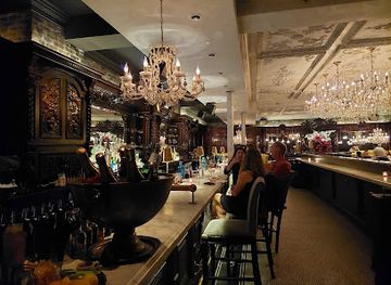 massachusetts/boston/downtown/restaurant/yvonne-s