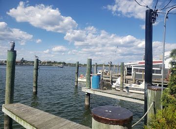 maryland/wye-island-natural-resource-management-area/restaurant/harris-crab-house