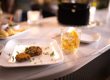 canada/saskatoon/restaurant/st-tropez-bistro