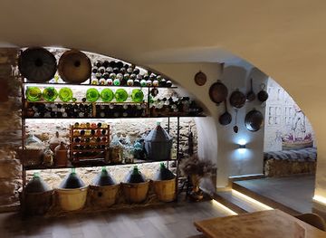 ukraine/chernivtsi/central-square/restaurant/vinarium