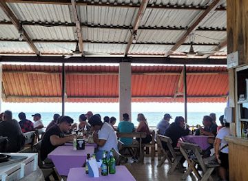 el-salvador/puerto-la-libertad/restaurant/rusty-restaurant