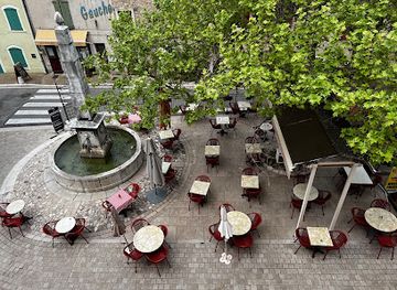 france/verdon-gorge/restaurant/le-vieux-chateau