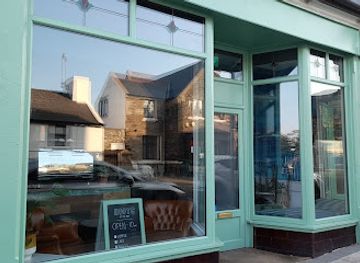 isle-of-man/port-st-mary/restaurant/roots-at-the-bay