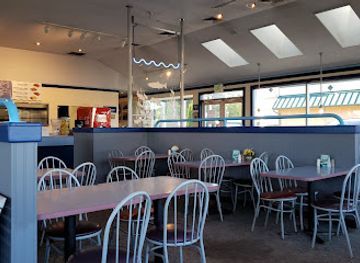 washington/marysville/restaurant/ivar-s-seafood-bar