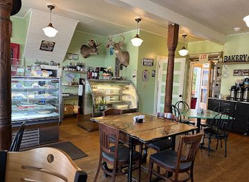 maine/western-maine-mountains/restaurant/winnegance-restaurant-bakery