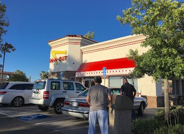 california/manteca/restaurant/in-n-out-burger