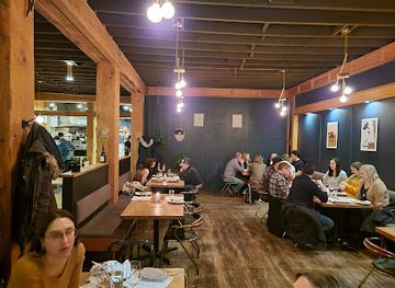 canada/winnipeg/restaurant/the-oxbow-natural-wine-bar-restaurant