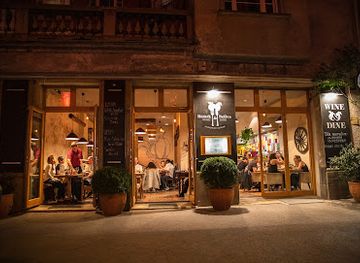 hungary/budapest/jewish-quarter/restaurant/barack-es-szilva-etterem