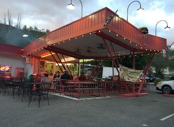 colorado/glenwood-springs/restaurant/vicco-s-charcoalburger-drive-in