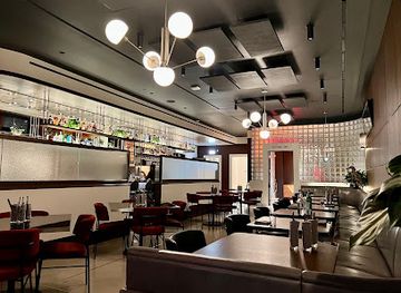 texas/austin/restaurant/diner-bar-seafood-bistro-lounge