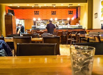 illinois/chicago/millennium-park/restaurant/hot-woks-cool-sushi