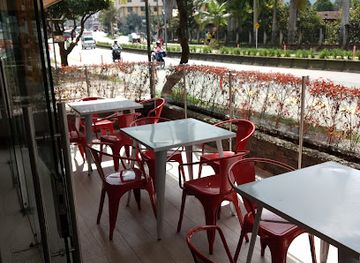 colombia/armenia/restaurant/boticasol