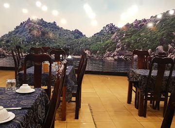 vietnam/phong-nha-ke-bang-national-park/restaurant/nha-hang-hai-san-nhat-phong-3