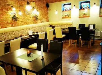 czechia/hradec-kralove/restaurant/casa-mia