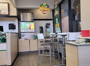 utah/lake-powell/restaurant/subway