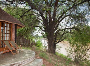 botswana/tuli-block/restaurant/wild-at-tuli-safaris
