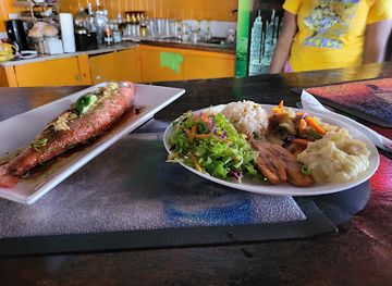 saint-vincent-and-the-grenadines/saint-george/restaurant/4-shells-fish-joint