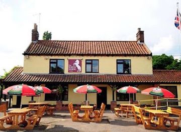 united-kingdom/norfolk-broads/restaurant/white-horse-upton