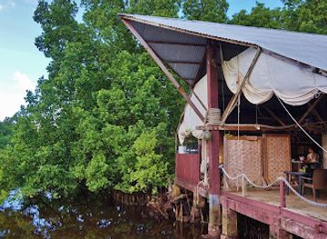 micronesia/kosrae-island/restaurant/bully-s-restaurant